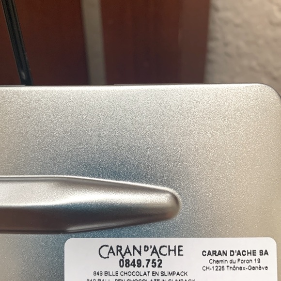 🔹NEW.. CARAN D'ACHE 849 SWISS COLLECTION BALLPOINT PEN - Picture 4 of 5